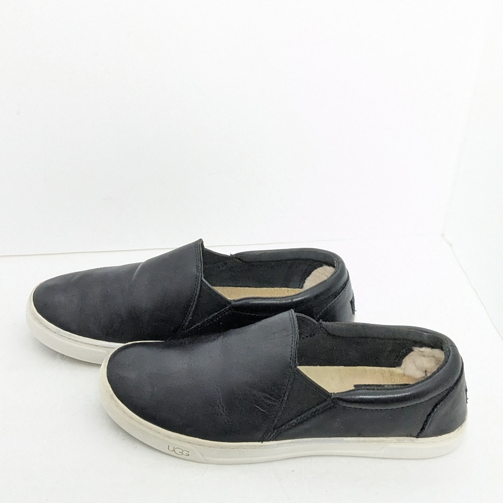 Ugg leather slidders